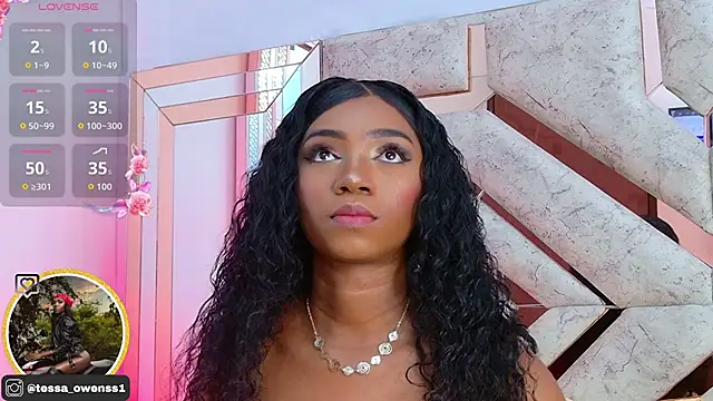 Snapshot of Tessa_Owenss chatting on 10-04-25, 04:30 Tessa Owenss online show from 10-04-25, 04:30