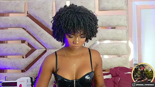 Snapshot of Tessa_Owenss chatting on 06-20-26, 01:54 Tessa Owenss online show from 06-20-26, 01:54