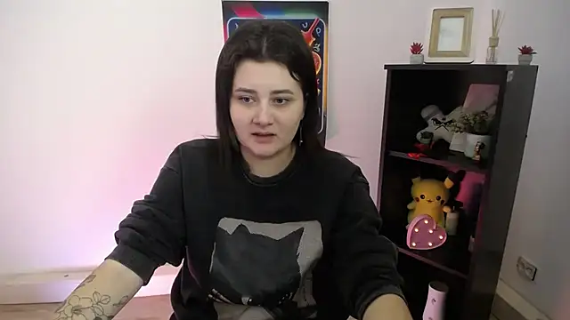 Katrin kiss  online show from 10-28-25, 01:43