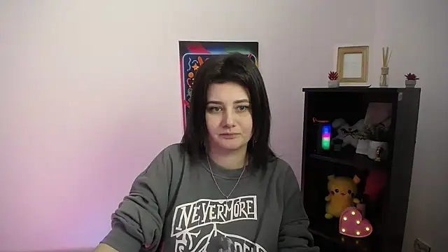 Katrin kiss  online show from 10-20-25, 12:17