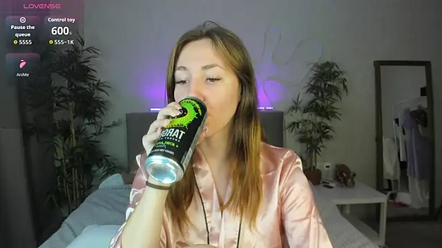 Luna G0ld online show from 10-10-25, 11:05