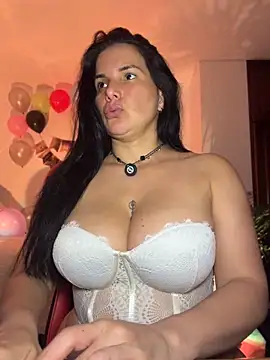 Snapshot of carol_cruz133 chatting on 04-30-26, 11:42 carol cruz133 online show from 04-30-26, 11:42