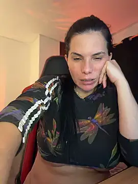 Snapshot of carol_cruz133 chatting on 05-29-26, 11:33 carol cruz133 online show from 05-29-26, 11:33