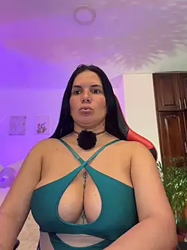 Snapshot of carol_cruz133 chatting on 05-06-26, 11:31 carol cruz133 online show from 05-06-26, 11:31