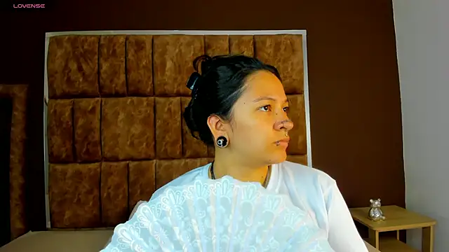 Kitty ravee online show from 09-15-25, 07:36