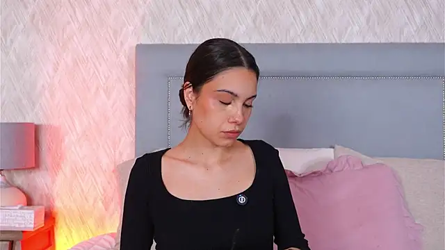 Sofy Bradd online show from 10-11-25, 02:23