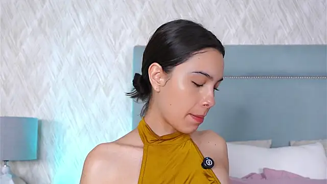 Sofy Bradd online show from 10-08-25, 03:19