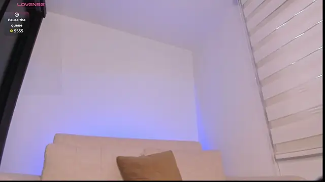 arianna 000 online show from 12-18-25, 01:37