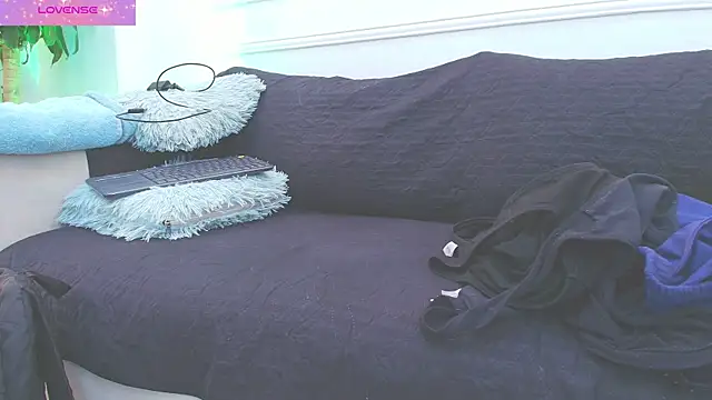 Daisy Price online show from 11-25-25, 11:10