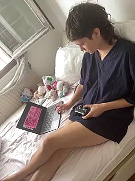 NIQUE TARAXX online show from 09-11-25, 03:23