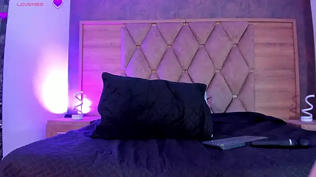 EimyAndMaxi online show from 02-17-26, 11:35