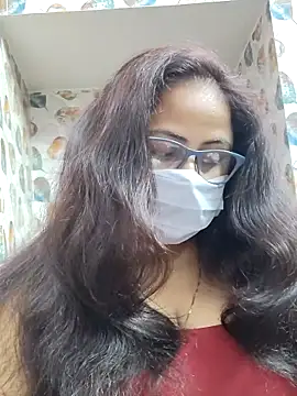 Snapshot of nisha_1110 chatting on 06-17-26, 06:18 nisha 1110 online show from 06-17-26, 06:18
