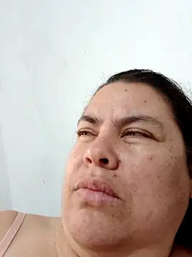 yaneth  online show from 11-25-25, 12:49