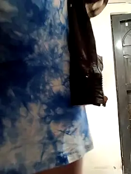 yaneth  online show from 11-05-25, 01:47