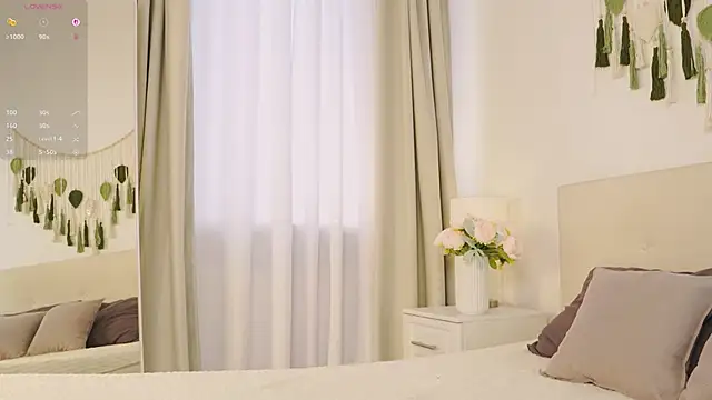 LeelooYolo online show from 05-10-26, 03:47