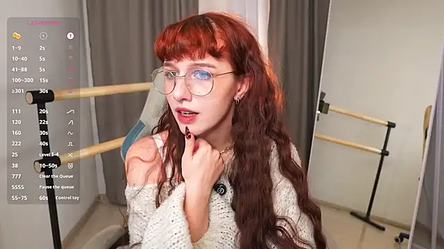 LeelooYolo online show from 11-23-25, 03:33