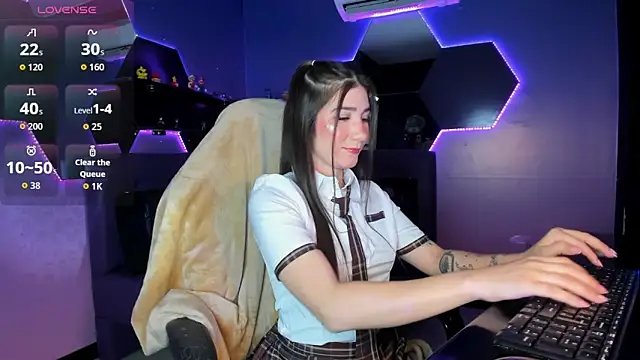 Bambi cutee online show from 04-12-26, 11:35