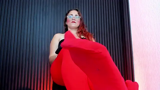 MissKathyfox online show from 12-05-25, 06:06