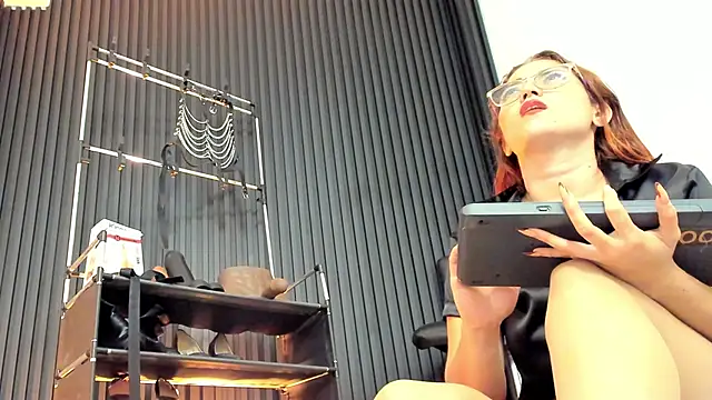 MissKathyfox online show from 11-10-25, 07:52