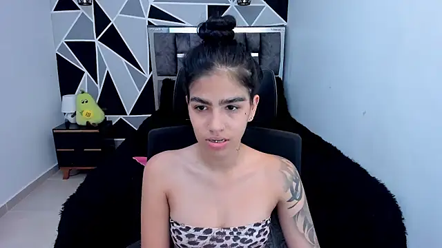 valeria-duarte online show from 04-05-26, 06:03