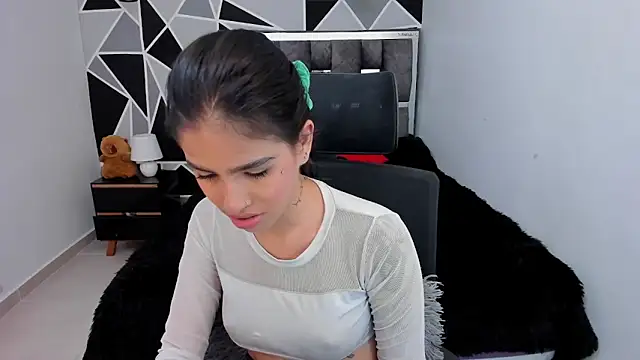 valeria-duarte online show from 03-12-26, 08:13