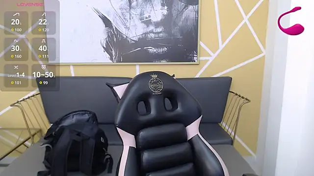 olivia russo  online show from 11-13-25, 08:02