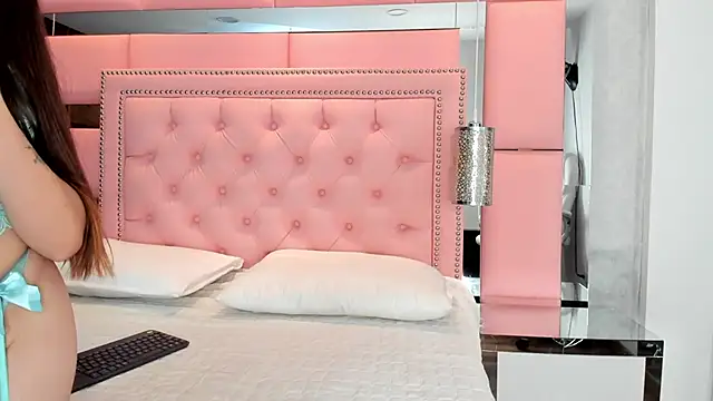 LiliCarterm online show from 01-08-26, 08:04