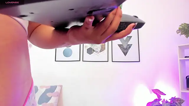 yunna7 online show from 10-02-25, 11:35