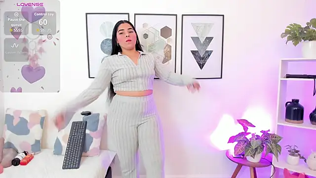 yunna7 online show from 10-12-25, 11:33