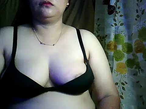 Snapshot of yuana25 chatting on 09-27-25, 06:52 yuana25 online show from 09-27-25, 06:52