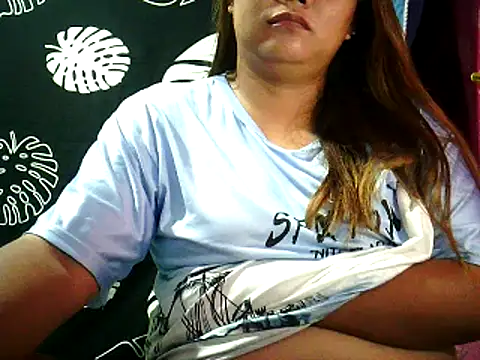 Snapshot of yuana25 chatting on 06-19-26, 11:38 yuana25 online show from 06-19-26, 11:38