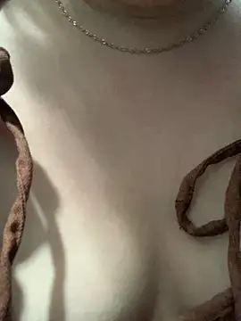 yang-2269 online show from 02-24-26, 09:04