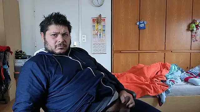 Badeanzug online show from 01-06-26, 09:24