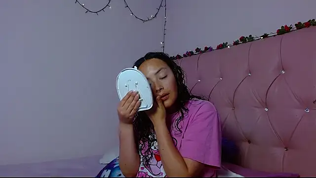 manumeow1 online show from 12-04-25, 10:20