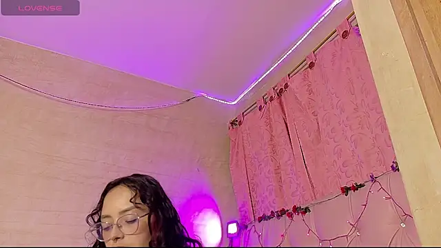 Snapshot of manumeow1 chatting on 05-22-26, 12:19 manumeow1 online show from 05-22-26, 12:19
