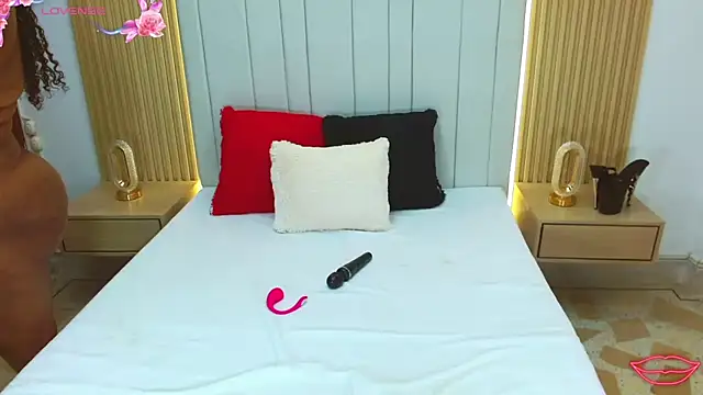 WildScarlet online show from 10-15-25, 12:57