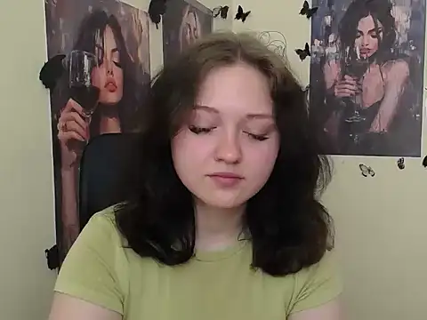 LadyAlice  online show from 05-08-26, 06:06