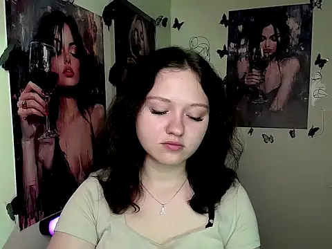 Snapshot of LadyAlice_ chatting on 09-24-25, 06:09 LadyAlice  online show from 09-24-25, 06:09