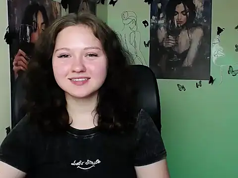 LadyAlice  online show from 06-04-26, 06:18