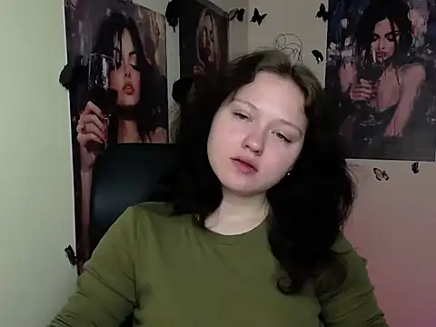 LadyAlice  online show from 04-18-26, 06:05