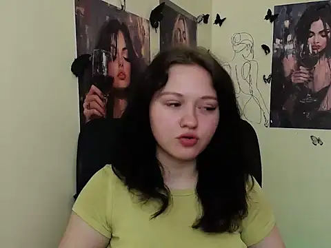 LadyAlice  online show from 04-16-26, 06:03