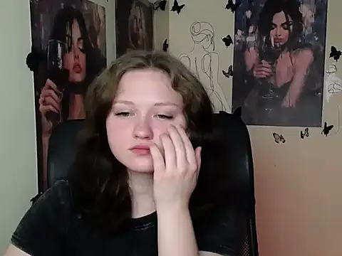 LadyAlice  online show from 07-23-26, 01:58