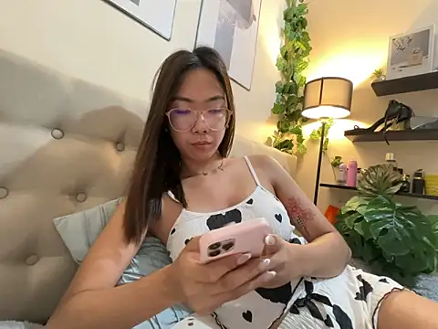 Sluttgwen69 online show from 03-13-26, 11:10