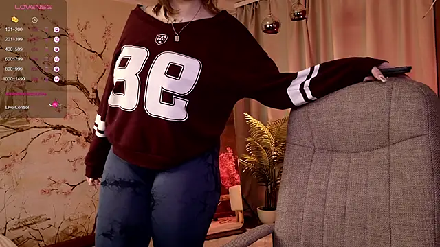 Morvelyn online show from 11-25-25, 02:39