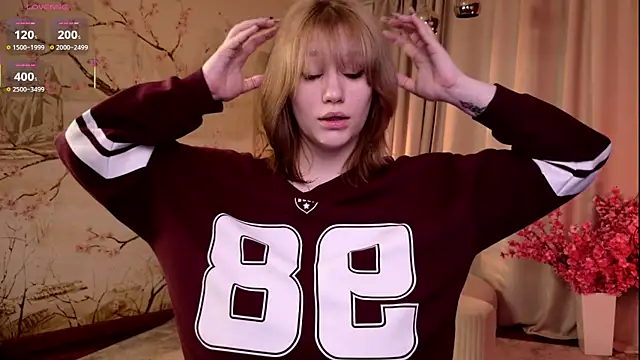 Morvelyn online show from 11-18-25, 04:43