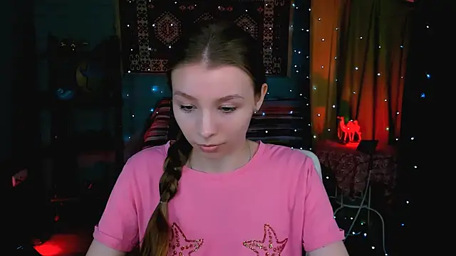 JulieDaniel online show from 05-26-26, 04:21
