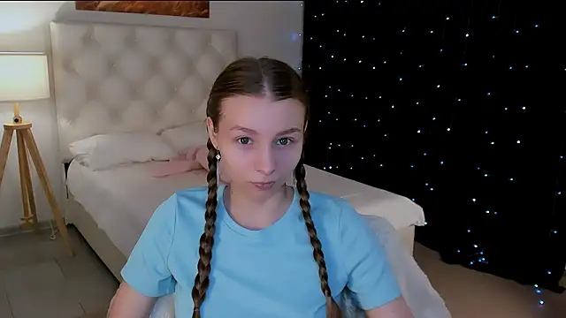 JulieDaniel online show from 02-25-26, 08:14