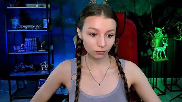 JulieDaniel online show from 05-22-26, 04:21