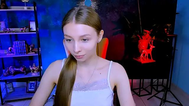 JulieDaniel online show from 07-06-26, 04:08