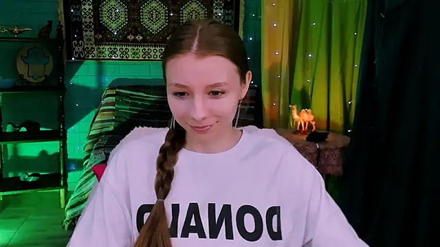 JulieDaniel online show from 06-11-26, 04:20